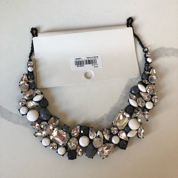 Ever New statement necklace - Picture 3 of 4